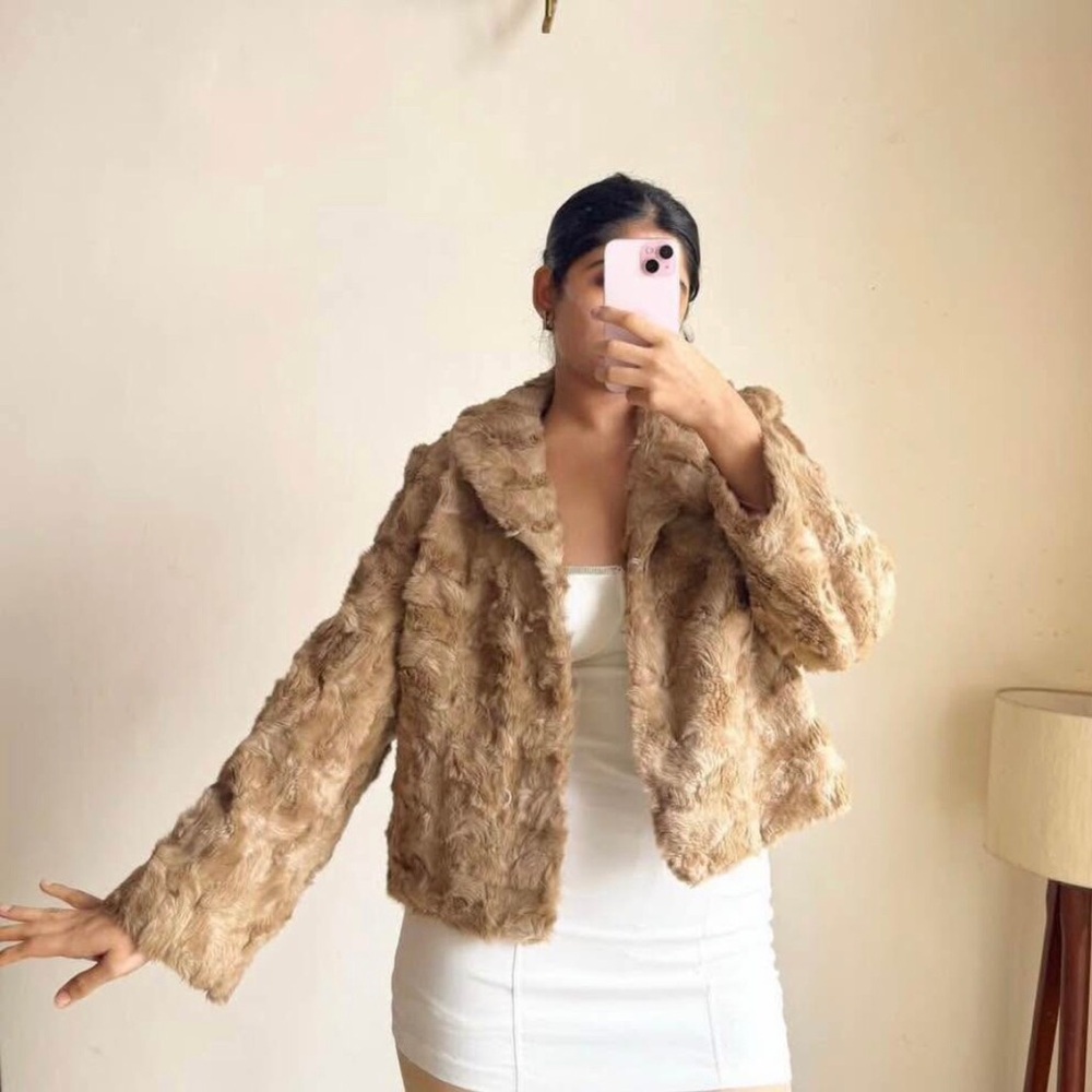 2000s Y2k Vintage Rampage Tan Camel Brown crop faux fur jacket top shirt coat